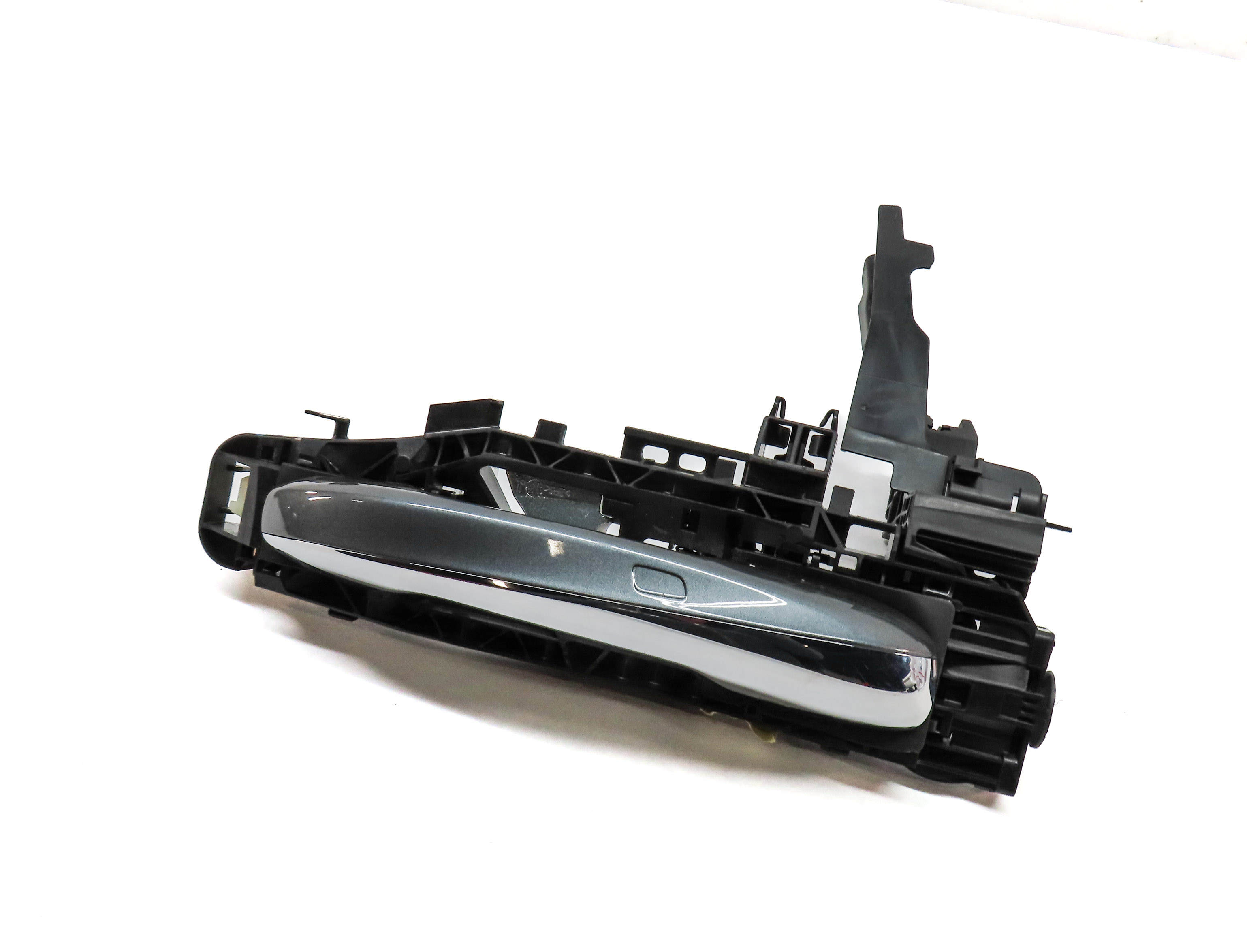 16-19 MERCEDES GLC S GT CLASS FRONT RIGHT PASSENGER PASSIVE DOOR HANDLE(Gray) — exact item pictured